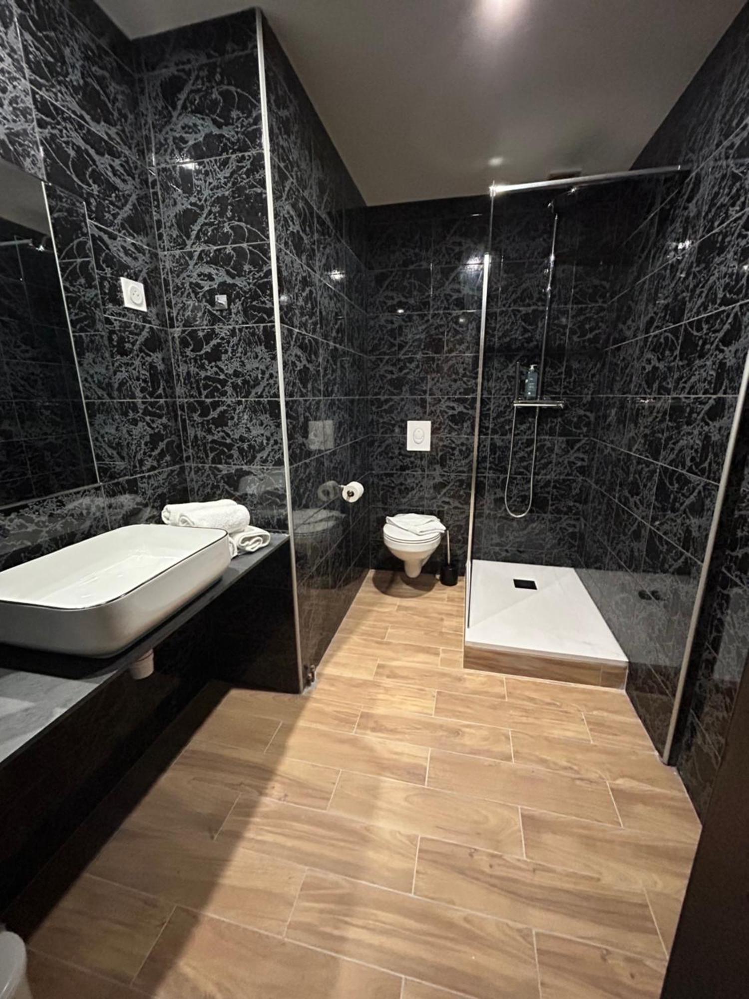 Hotel Le Gambetta Бержерак Екстериор снимка